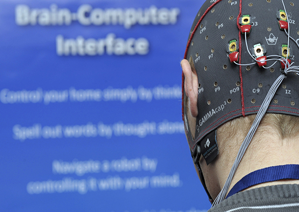 Presentación de un interfaz cerebro-computadora en Wuerzburg (Alemania, 22/3/2012)