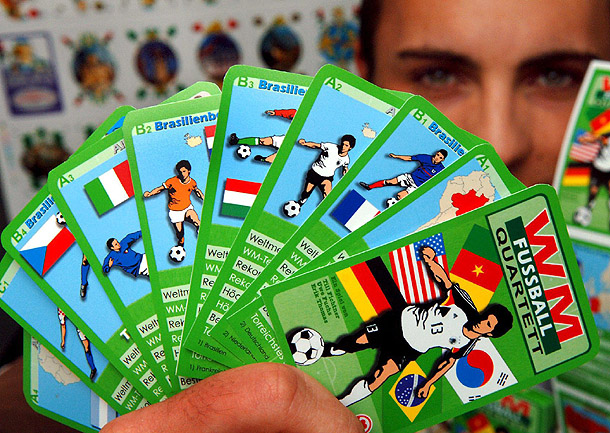 Baraja con los posibles campeones diseñada por una empresa alemana para el Mundial de Fútbol 2006. Baraja con los posibles campeones diseñada por una empresa alemana para el Mundial de Fútbol 2006.