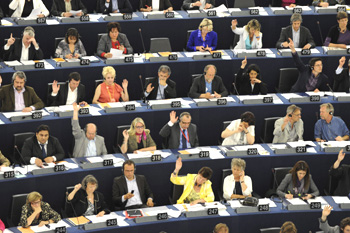 Votación en una sesión plenaria del Parlamento Europeo (2011) Votación en una sesión plenaria del Parlamento Europeo (2011)