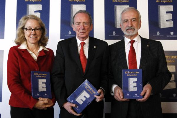 Ana Rosa Semprún, José Manuel Blecua y Salvador Gutiérrez, durante la presentación. Foto Efe/Fernando Alvarado