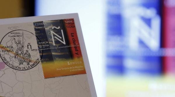 Sexto sello de la serie filatélica Marca España que corresponde a la letra Ñ. Foto:© EFE/ FERNANDO ALVARADO