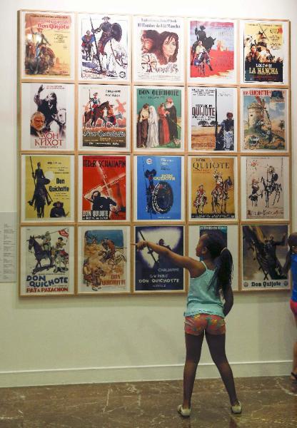 Carteles de películas de «El Quijote» en la jornada de puertas abiertas del Instituto Cervantes. Foto: ©Efe/Paco Campos