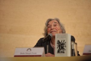 Margit Frenk, durante la presentación de la nueva edición del libro. Foto: © Efe/Sáshenka Gutiérrez